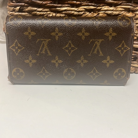 💃Authentic Louis Vuitton Wallet/ Please see pictures - Picture 6 of 11